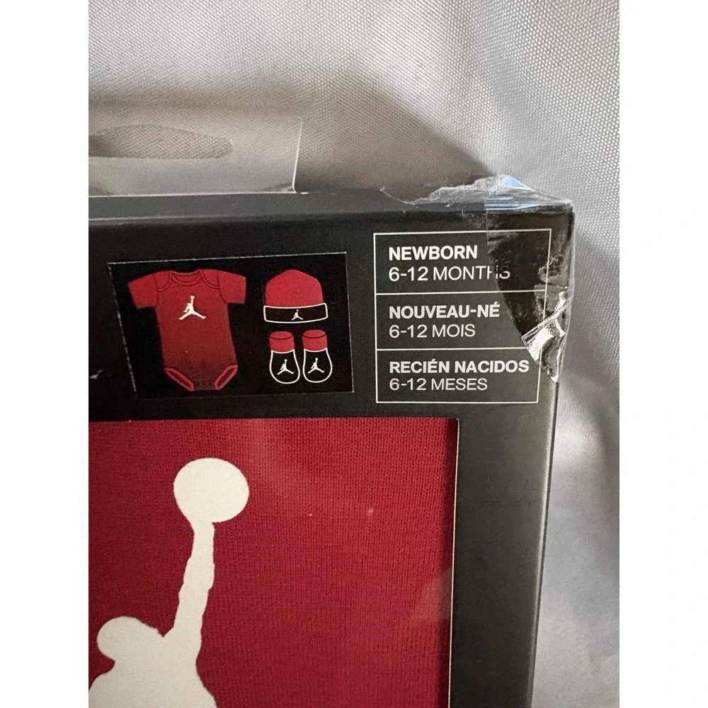 NEW Jordan Jumpman Baby clothes 6-12 Months Bodysuit Beanie Booties 3 Piece Set